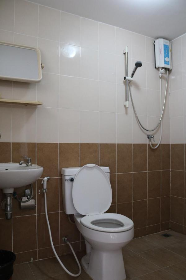 Ladapan Mansion Apartment Nonthaburi Luaran gambar